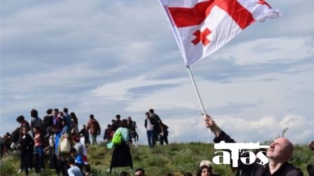 MÜHARİBƏ VETERANLARI SƏRHƏD İNSİDENTİNDƏN HİDDƏTLƏNİBLƏR