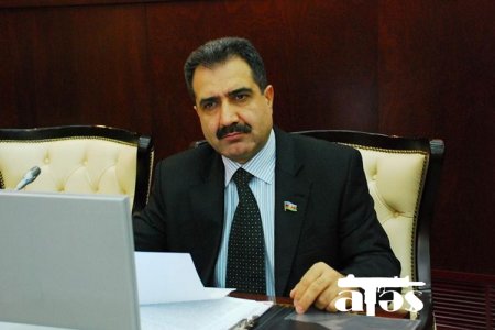 Fərəc Quliyev: “İnsanlara 5 manat verirsən, deyir, 15 manat verməlisən”