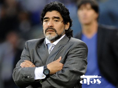 Maradona öldü