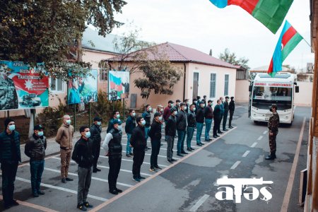 Azərbaycanda müddətli həqiqi hərbi xidmətə çağırış başladı