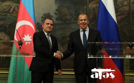 Ceyhun Bayramov və Sergey Lavrov arasında telefon danışığı oldu