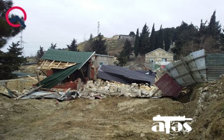 Bakıda qanunsuz tikililər sökülür - Fotolar