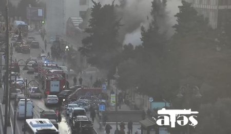 “20 Yanvar” metrosu ərazisindəki yanğın tıxac yaratdı – FOTO