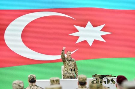 “Mənə qarşı hərbi çevriliş etmək istəmişdilər” - Video