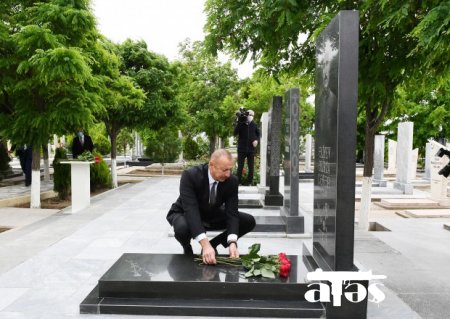 Prezident Naxçıvanda şəhidlərin məzarlarını ziyarət etdi - FOTOLAR