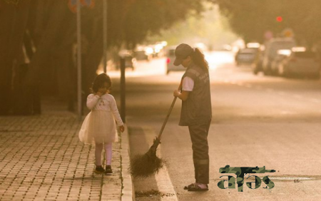 Bu foto ilə məşhurlaşan süpürgəçi niyə işdən çıxarılıb?