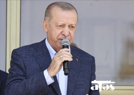 Ərdoğan sel qurbanlarının dəfninə qatıldı