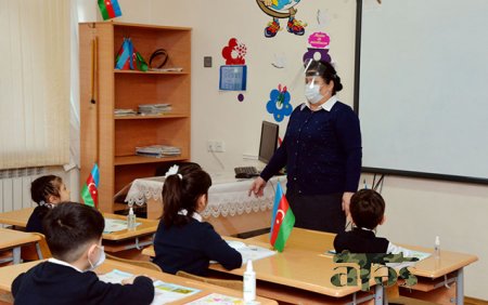 “Vaksin müəllimlərin daha çox saatda dərs demək imkanıdır”