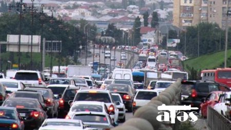 Bakı-Sumqayıt yolunda böyük tıxac yarandı