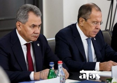 Şoyqu və Lavrov fransalı həmkarları ilə Qarabağı müzakirə etdilər