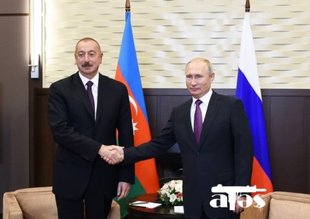 İlham Əliyev və Putin arasında ikitərəfli görüş başladı