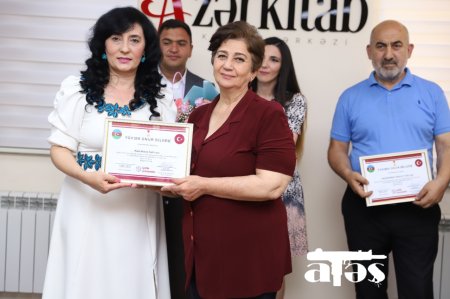 26 İyul "Azərkitab" Kitab Təbliğatı Mərkəzində "Zəfəri Qazananlar" adlı ilk fərdi yaradıcılıq sərgisi baş tutdu