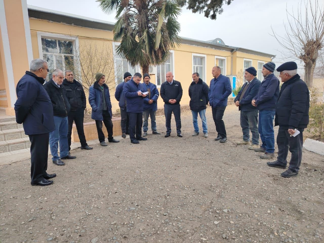 "Açıq mikrofon"da Arayatılı kəndinin sakinlərinin problemləri dinlənildi