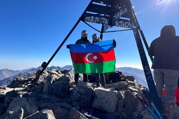 Azərbaycanlı Mərakeşin ən yüksək zirvəsini fəth edib - FOTO