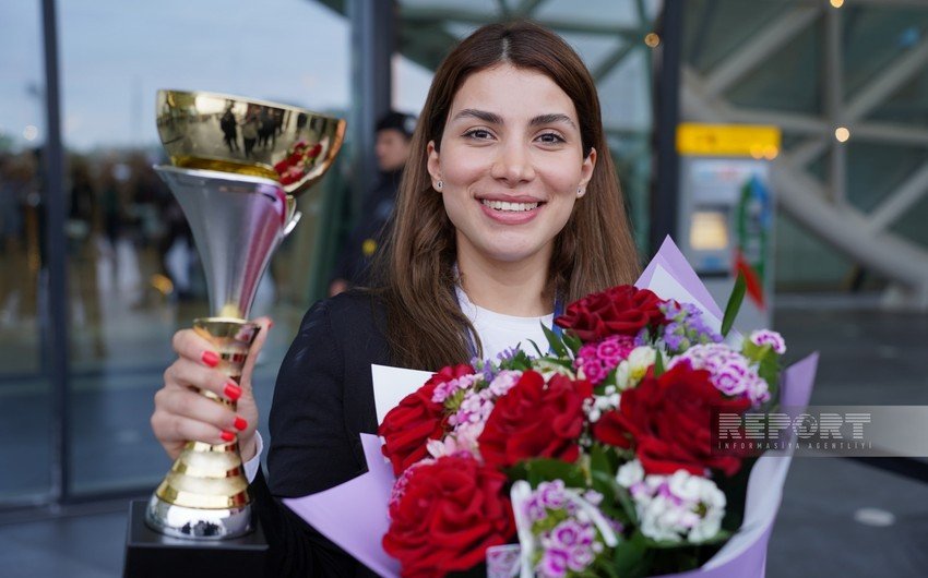 Avropa çempionu olmuş Azərbaycanın ilk qadın şahmatçısı vətənə qayıdıb