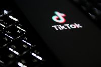 Süni intellektə görə yüzlərlə "TikTok" əməkdaşı AC QALACAQ