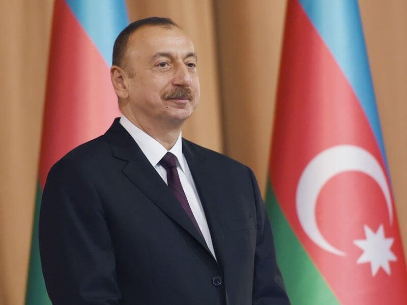 Prezident Bakıda qəlyanaltı məhsullarının istehsalı zavodunun açılışında iştirak edib